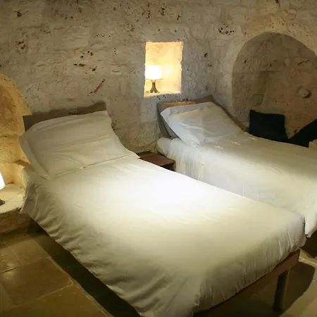 Villa Certosa Sleeps 4 With Pool *
